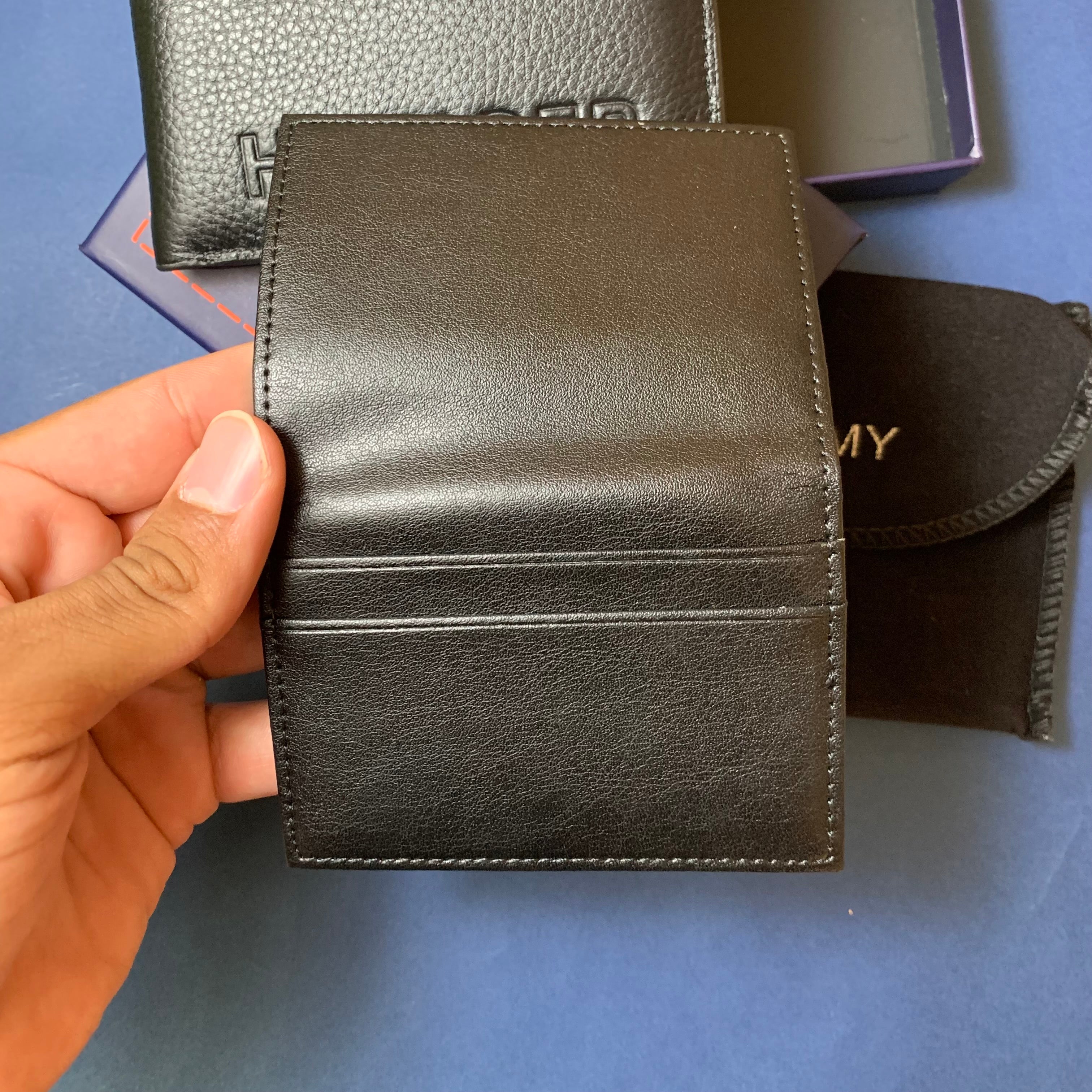 Tommy Hilfiger with card holder