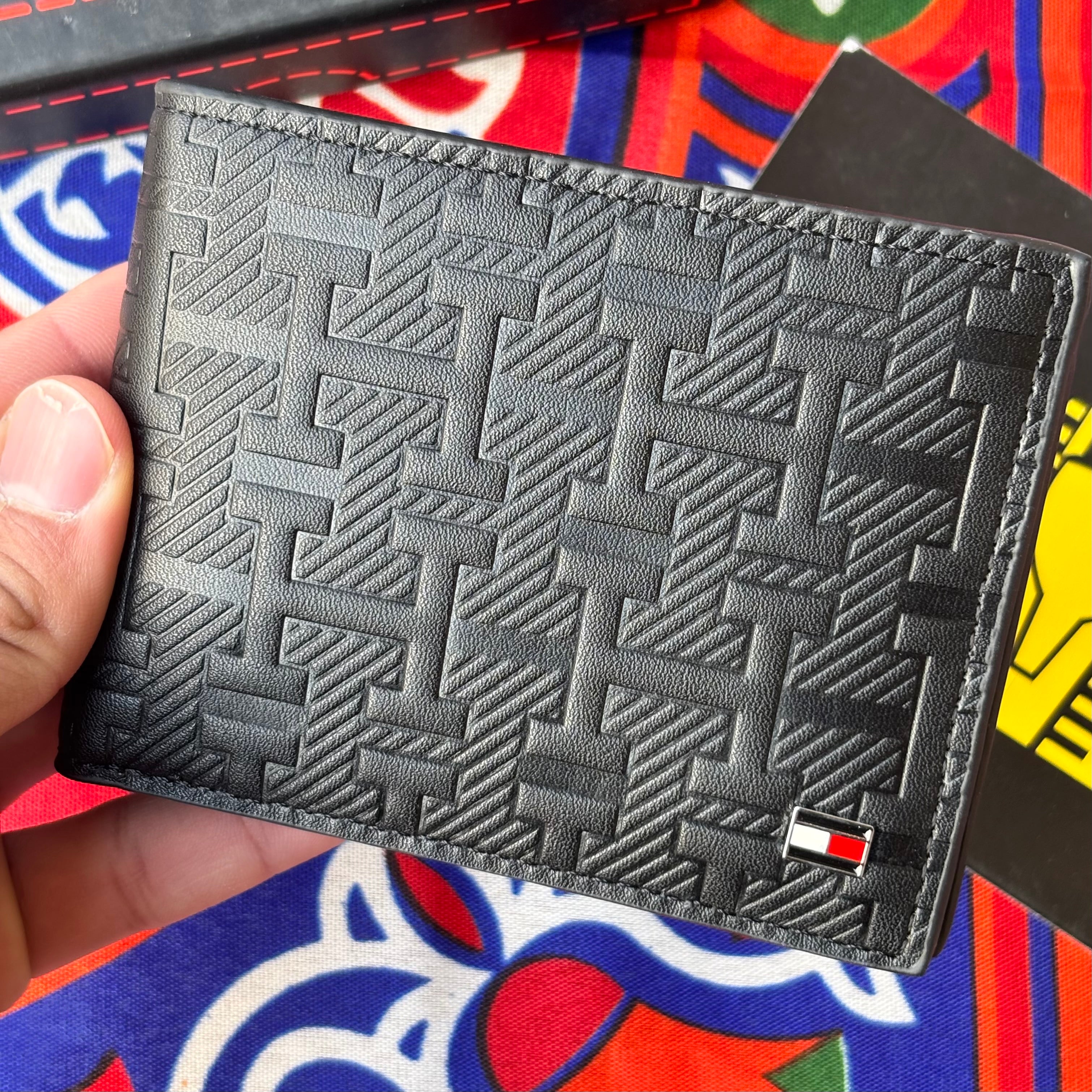Tommy wallet (2)