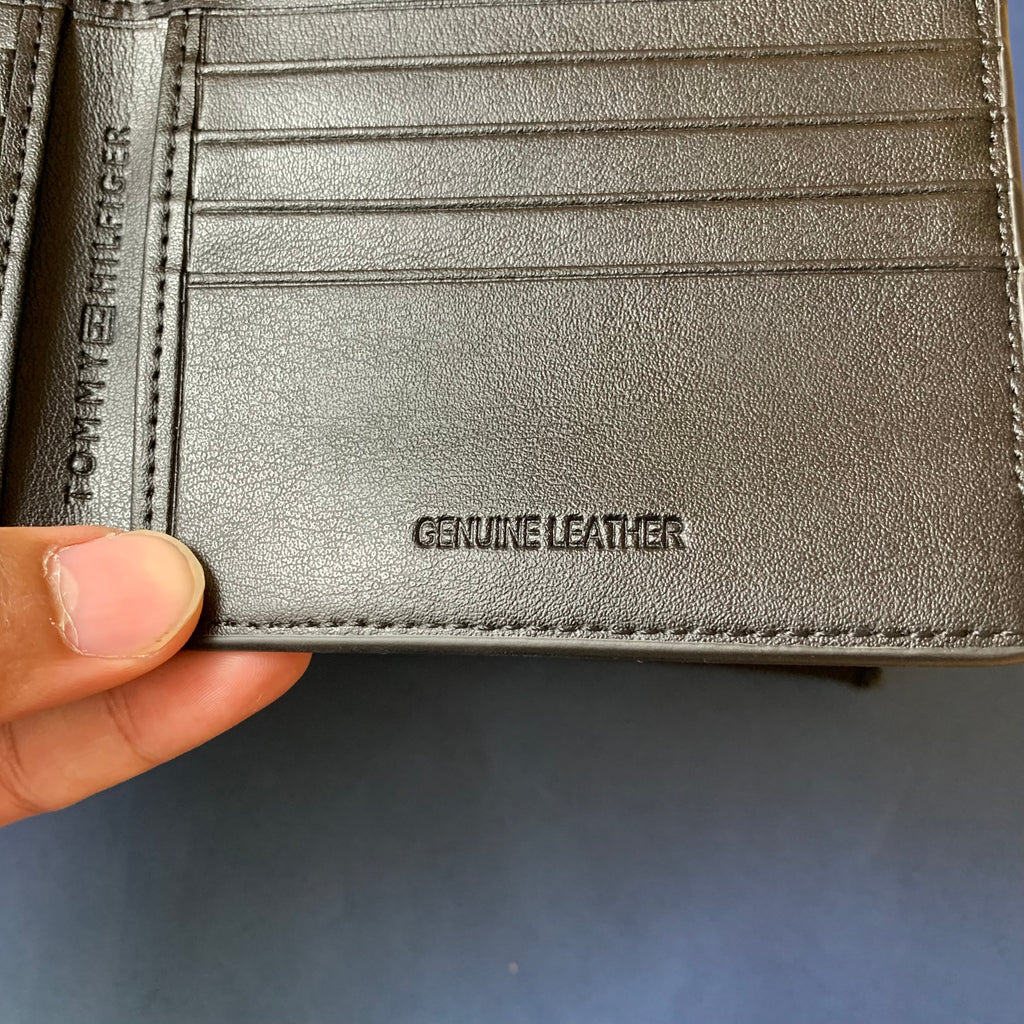 Tommy Hilfiger with card holder