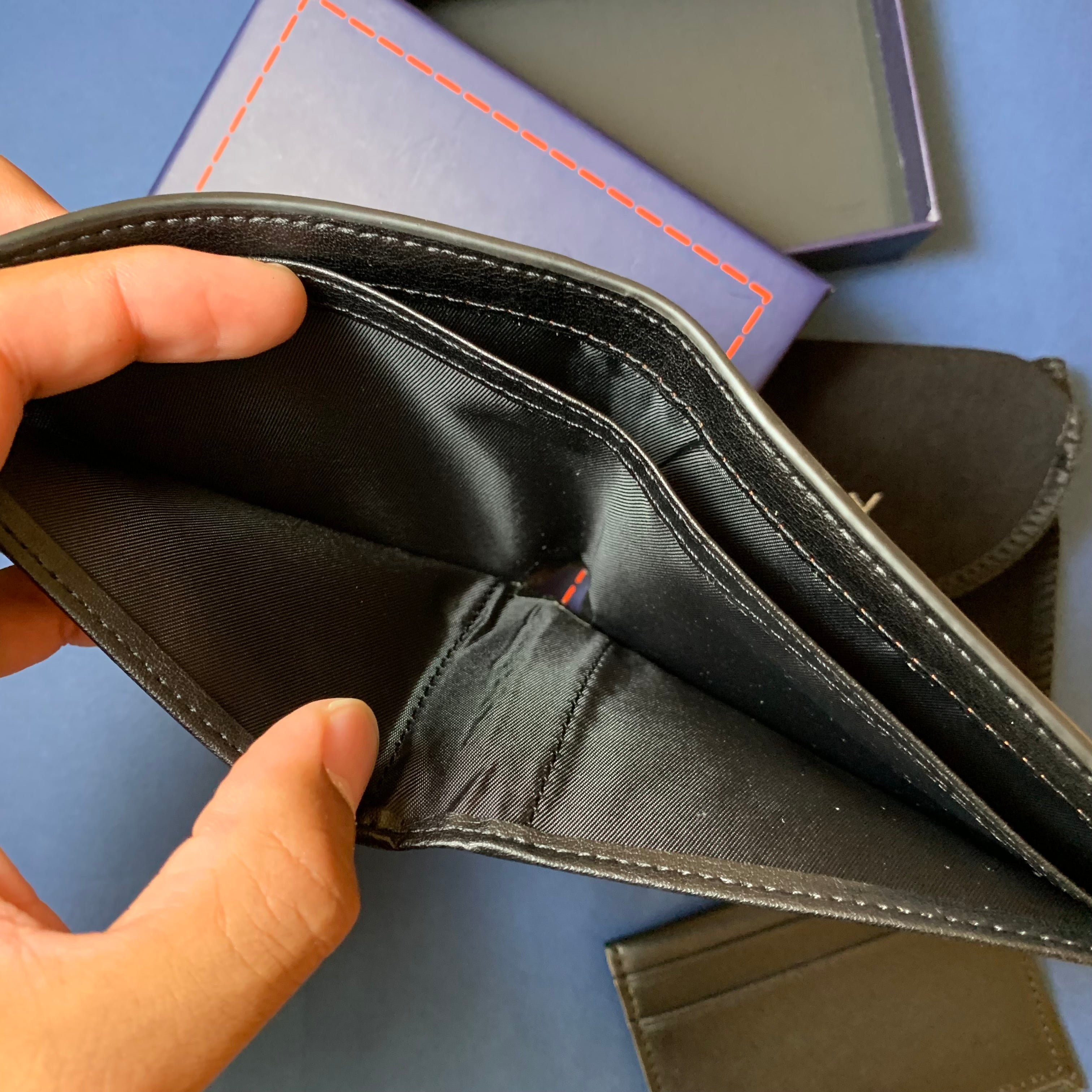 Tommy Hilfiger with card holder