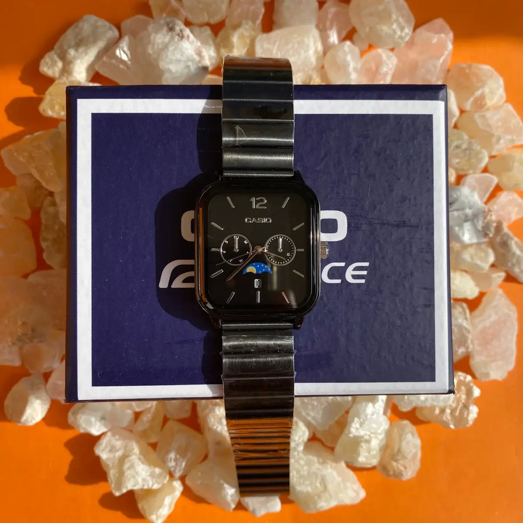 Casio MTP-M305.
